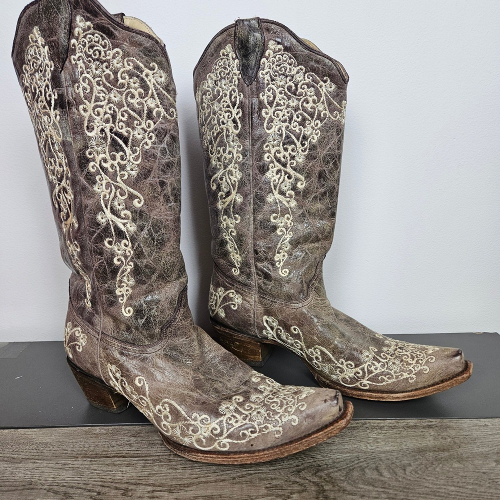Corral Vintage Western Boots Sz 12 Brown Distressed Leather Embroidered Snip Toe